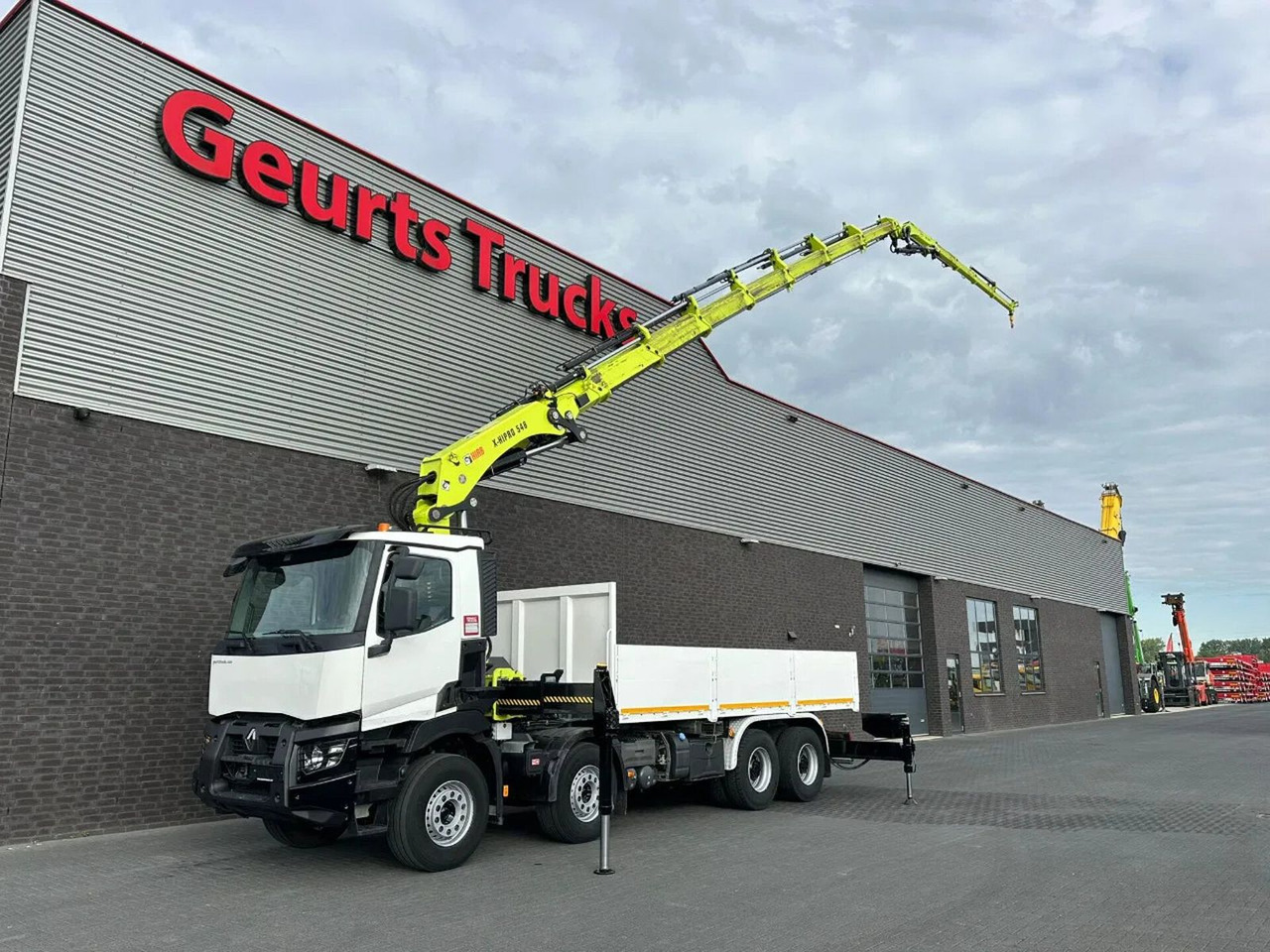 Renault C460 8X4 + HIAB X-HIPRO 548 E-7 MET JIB KRAAN / - Camion grue: photos 2 Renault C460 8X4 + HIAB X-HIPRO 548 E-7 MET JIB KRAAN / - Camion grue: photos 2