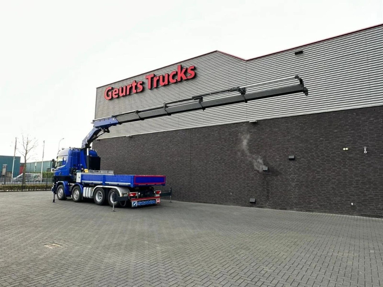 Scania R580 V8 8X4 TREKKER-BAKWAGEN COMBI + HMF 4020-K5 - Camion grue: photos 4 Scania R580 V8 8X4 TREKKER-BAKWAGEN COMBI + HMF 4020-K5 - Camion grue: photos 4