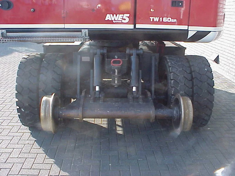 Terex TW 160 SR RAILWAY EXAVATOR - Pelle sur pneus: photos 3 Terex TW 160 SR RAILWAY EXAVATOR - Pelle sur pneus: photos 3