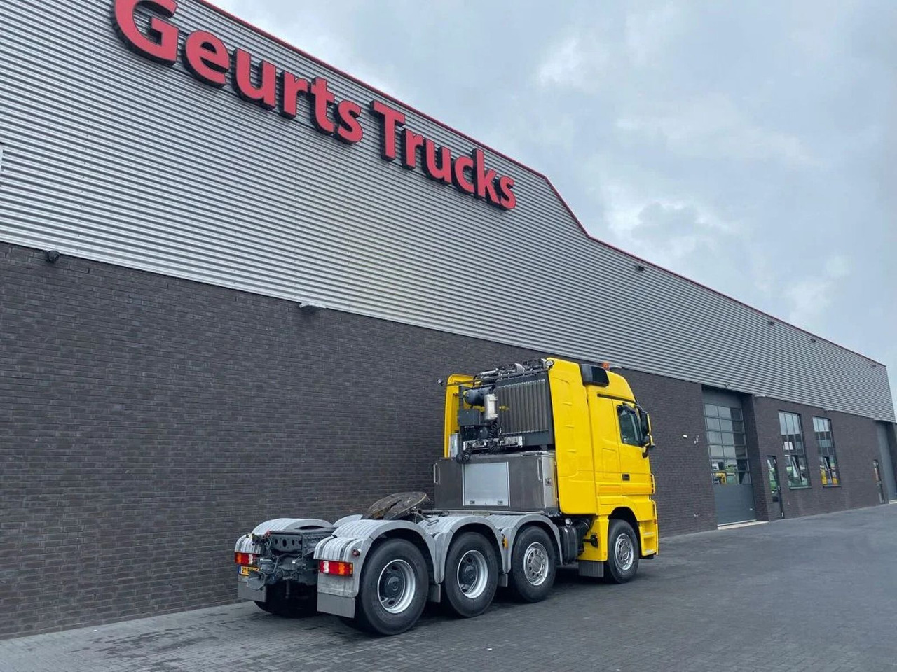 Mercedes-Benz Actros 4165 V8 8X4 SLT TITAN HEAVY DUTY TRACTOR - Tracteur routier: photos 5 Mercedes-Benz Actros 4165 V8 8X4 SLT TITAN HEAVY DUTY TRACTOR - Tracteur routier: photos 5