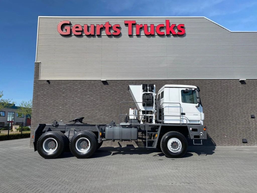 Mercedes-Benz TITAN 5560 Z52-600 F TITAN 5560 Z52-600 F 6X6 HE - Tracteur routier: photos 4 Mercedes-Benz TITAN 5560 Z52-600 F TITAN 5560 Z52-600 F 6X6 HE - Tracteur routier: photos 4