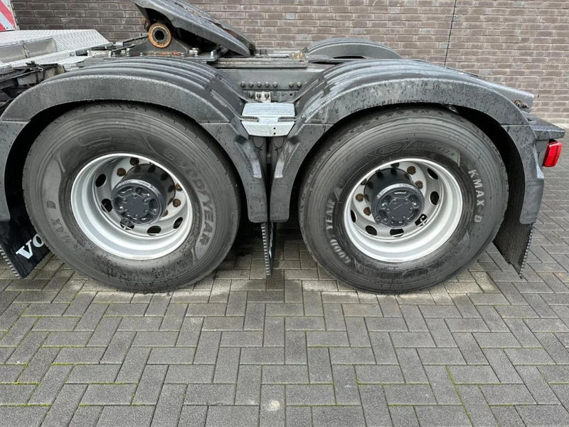Tracteur routier Volvo FH 16.750 8X4 HEAVY DUTY TRACTOR/SZM/TREKKER: photos 16 Tracteur routier Volvo FH 16.750 8X4 HEAVY DUTY TRACTOR/SZM/TREKKER: photos 16