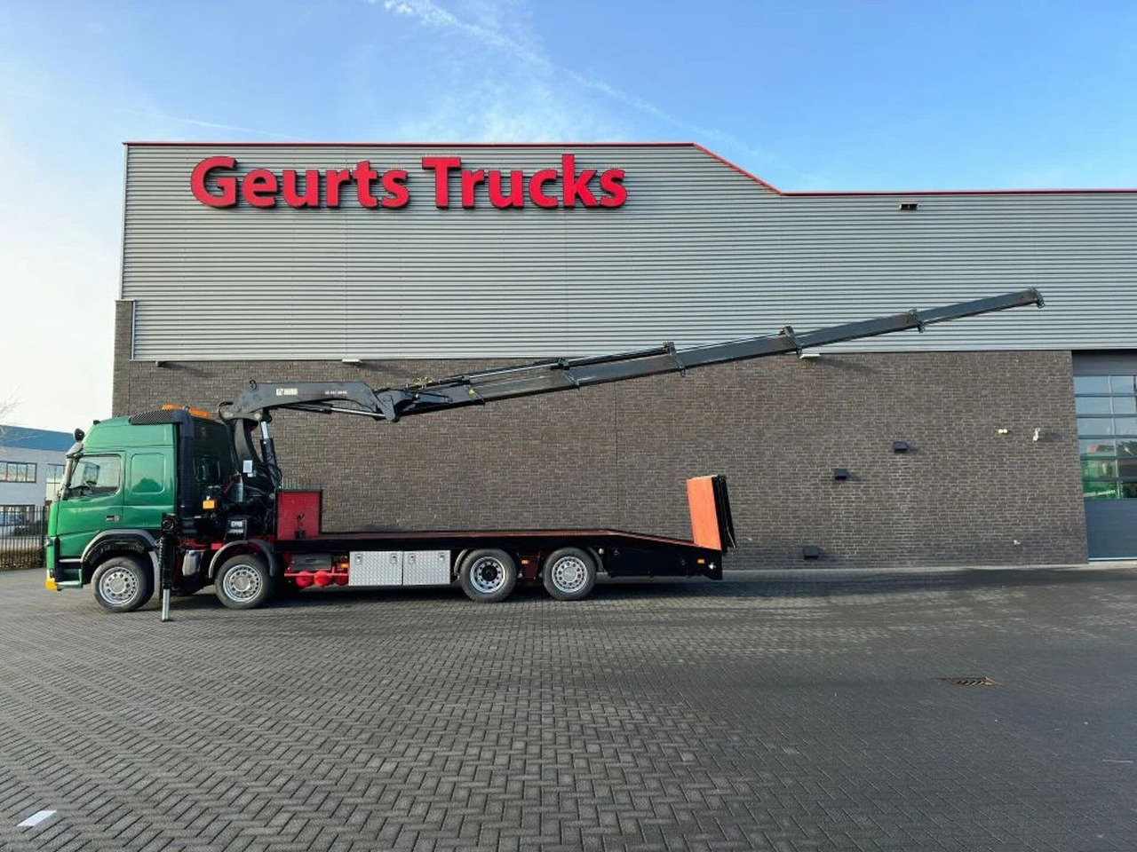 Volvo FM 500 8X2 OPRIJWAGEN/MACHINE TRANSPORTER + HIAB - Camion grue: photos 4 Volvo FM 500 8X2 OPRIJWAGEN/MACHINE TRANSPORTER + HIAB - Camion grue: photos 4