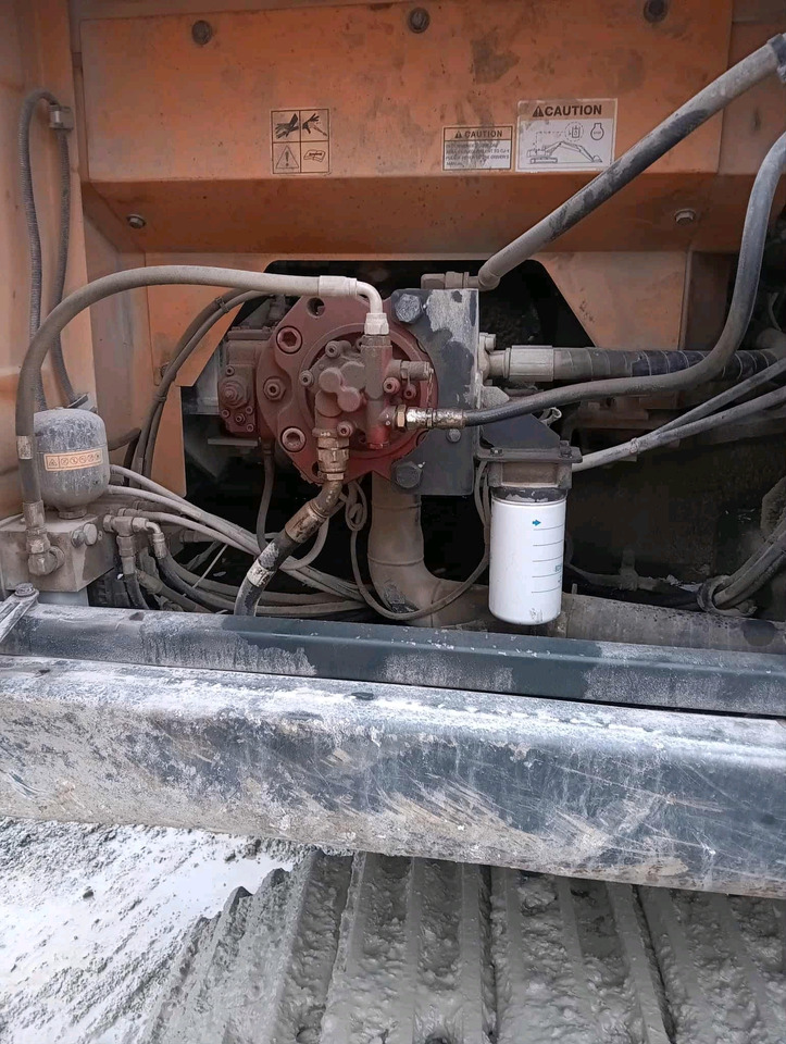 Pelle sur chenille Hyundai R 300: photos 8 Pelle sur chenille Hyundai R 300: photos 8