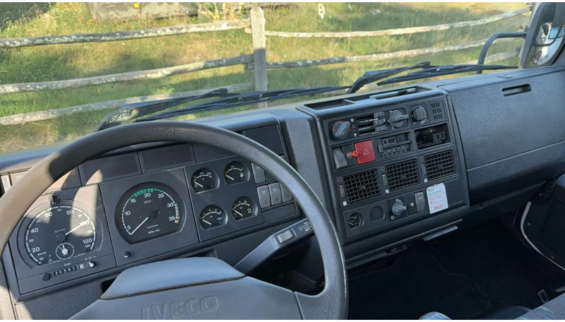 Iveco Eurocargo 60 E 15 manual gearbox - Camion porte-voitures: photos 5 Iveco Eurocargo 60 E 15 manual gearbox - Camion porte-voitures: photos 5