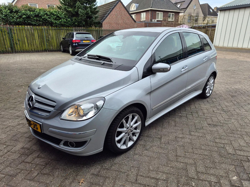 Mercedes-Benz B-Klasse 200 Automaat.trekhaak. - Voiture: photos 1 Mercedes-Benz B-Klasse 200 Automaat.trekhaak. - Voiture: photos 1