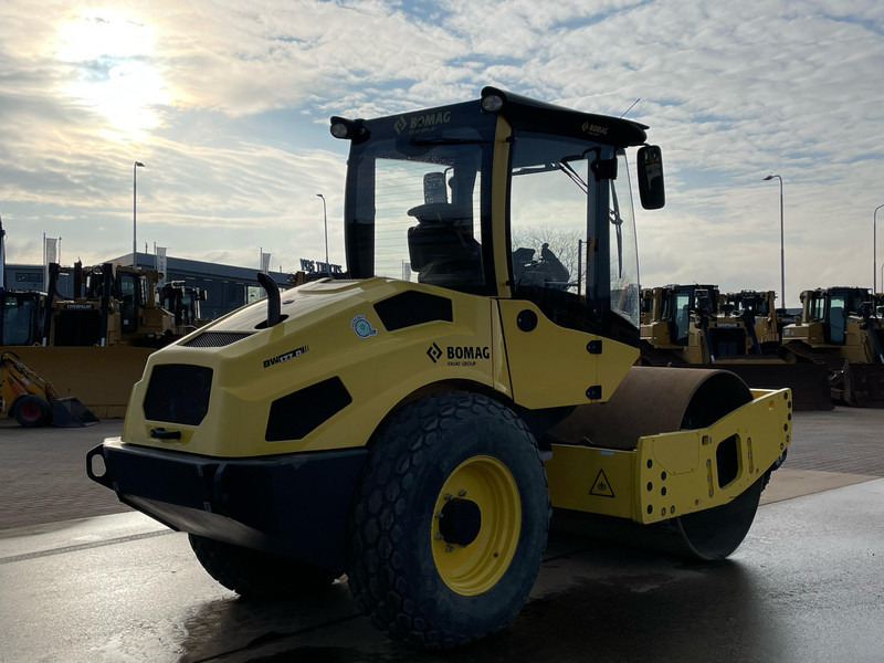 Bomag BW177D-5 | Airconditioning EPA /EU Stage V - Compacteur: photos 4 Bomag BW177D-5 | Airconditioning EPA /EU Stage V - Compacteur: photos 4