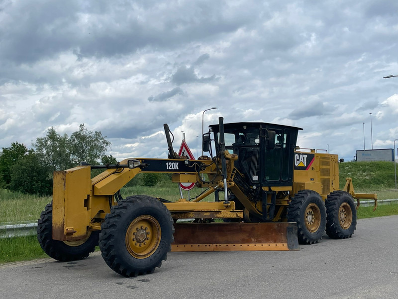 Caterpillar 120K | NEW TIRES - Niveleuse: photos 2 Caterpillar 120K | NEW TIRES - Niveleuse: photos 2