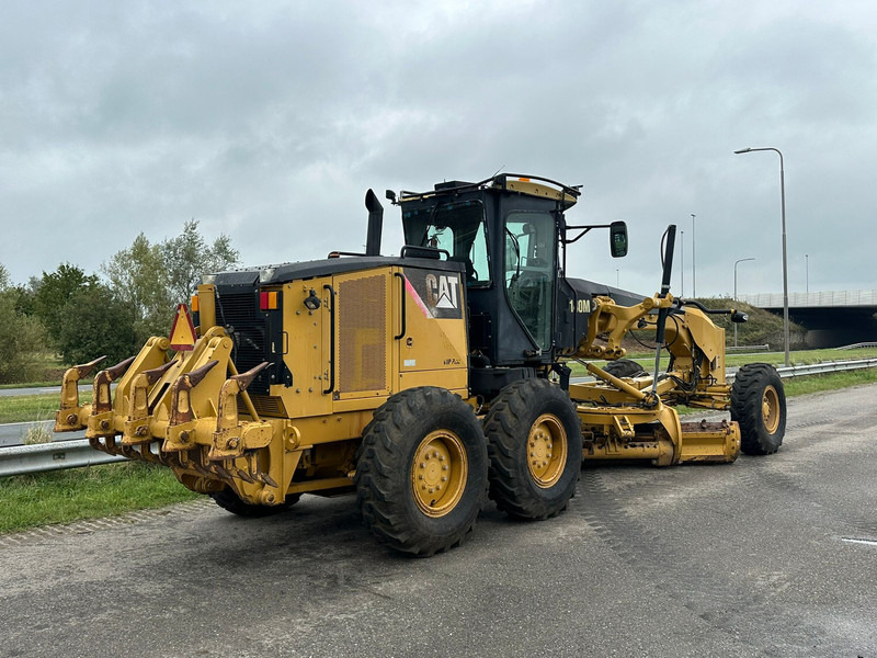 Caterpillar 140M Ripper + Pushblock - Niveleuse: photos 5 Caterpillar 140M Ripper + Pushblock - Niveleuse: photos 5