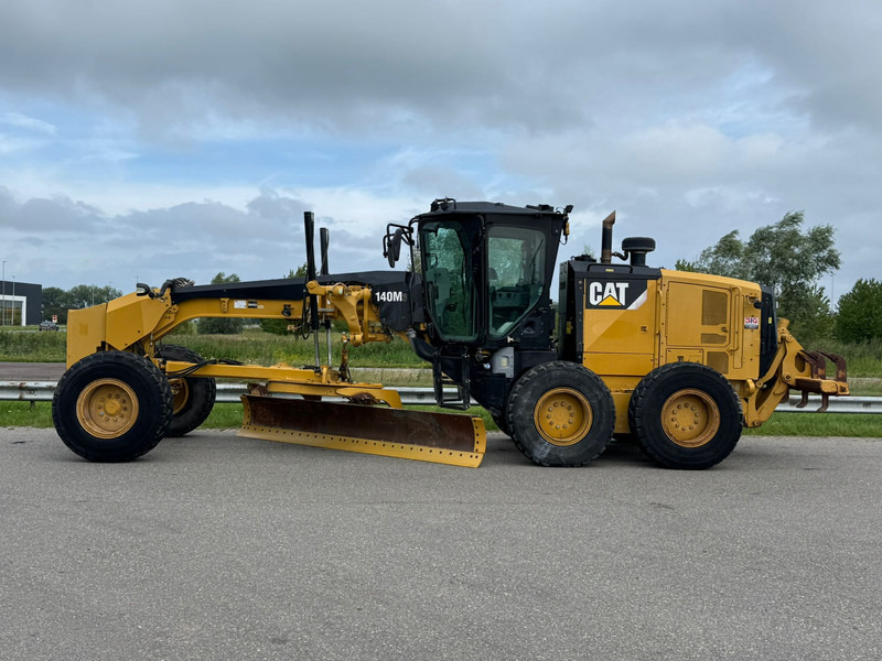 Caterpillar 140M3 Trimble Ready - Niveleuse: photos 1 Caterpillar 140M3 Trimble Ready - Niveleuse: photos 1