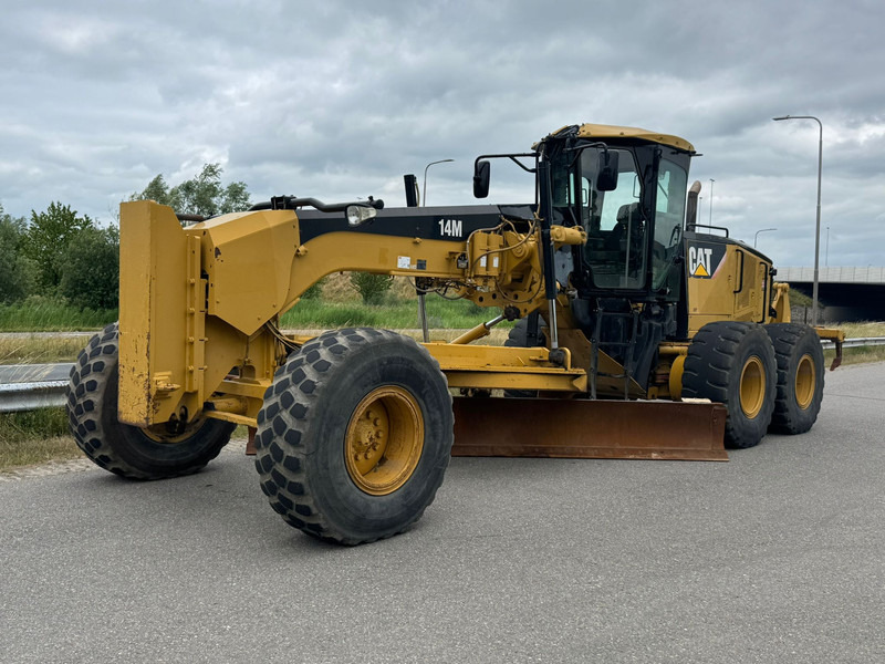 Caterpillar 14M - Niveleuse: photos 1 Caterpillar 14M - Niveleuse: photos 1