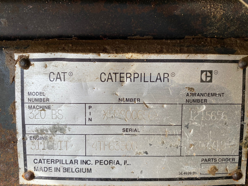 Pelle sur chenille Caterpillar 320B: photos 11