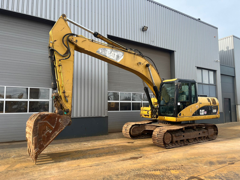 Caterpillar 320D - bucket with teeth - Pelle sur chenille: photos 2 Caterpillar 320D - bucket with teeth - Pelle sur chenille: photos 2