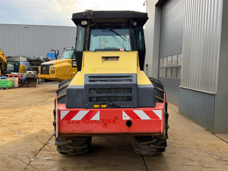 Dynapac CA302PD (13.6t) - Compacteur: photos 4 Dynapac CA302PD (13.6t) - Compacteur: photos 4