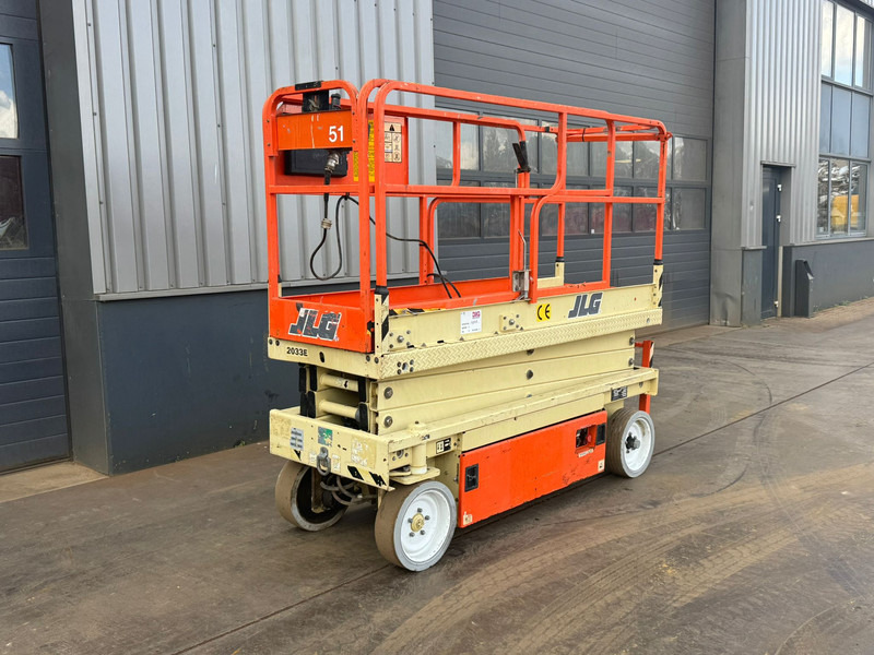 JLG JLG 2033 Schaarhoogwerker - Nacelle ciseaux: photos 3 JLG JLG 2033 Schaarhoogwerker - Nacelle ciseaux: photos 3