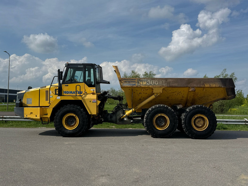 Komatsu HM300-2 - Tombereau articulé: photos 1 Komatsu HM300-2 - Tombereau articulé: photos 1