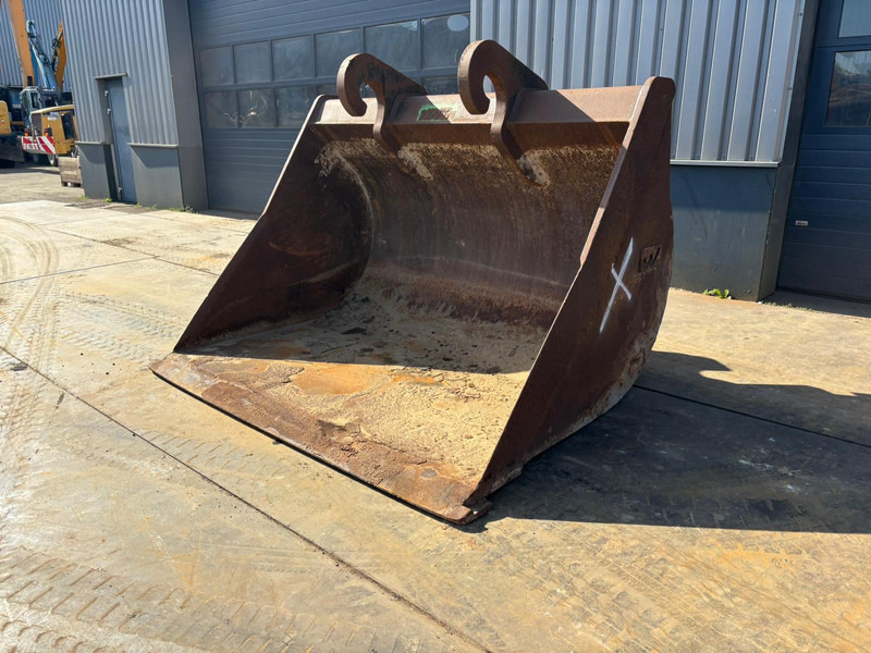 Verachtert GP bucket CW70 for 374F - Godet: photos 3 Verachtert GP bucket CW70 for 374F - Godet: photos 3