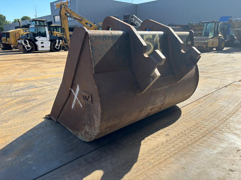 Verachtert GP bucket CW70 for 374F - Godet: photos 4 Verachtert GP bucket CW70 for 374F - Godet: photos 4