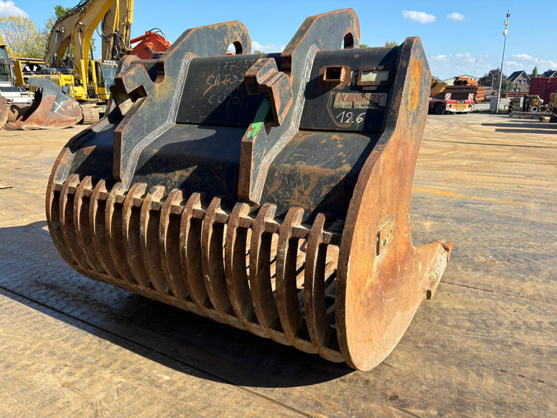 Verachtert Skeleton bucket with teeth CW70 for 374F - Godet: photos 4 Verachtert Skeleton bucket with teeth CW70 for 374F - Godet: photos 4