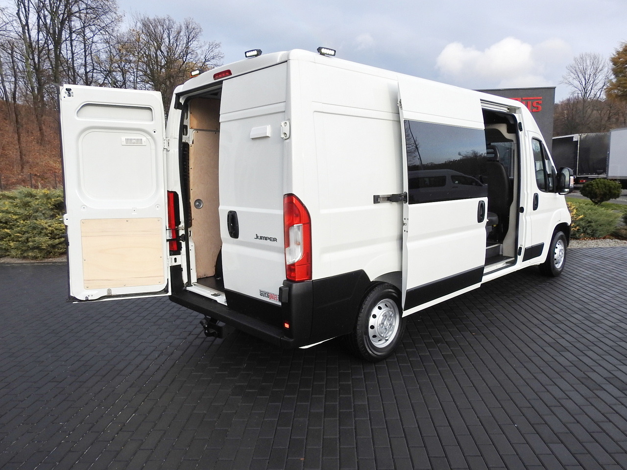 CITROEN JUMPER BOX DELIVERY VAN 6 SEATS AIR CONDITIONING 140HP - Fourgon utilitaire: photos 3 CITROEN JUMPER BOX DELIVERY VAN 6 SEATS AIR CONDITIONING 140HP - Fourgon utilitaire: photos 3