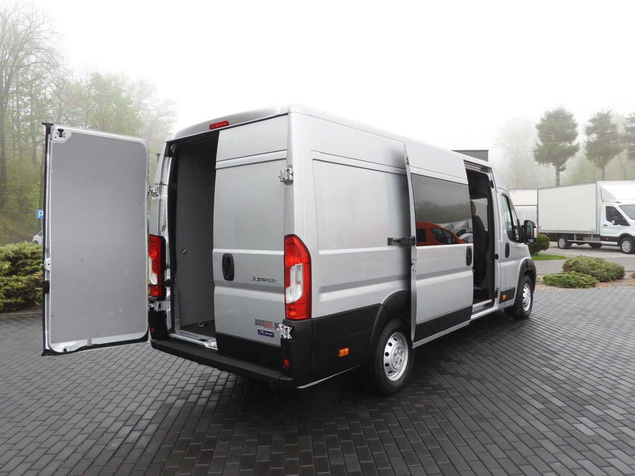 CITROEN JUMPER BOX DELIVERY VAN 7 SEATS CRUISE CONTROL LED LIGHTS AIR CONDITIONING 165HP - Fourgon utilitaire: photos 3 CITROEN JUMPER BOX DELIVERY VAN 7 SEATS CRUISE CONTROL LED LIGHTS AIR CONDITIONING 165HP - Fourgon utilitaire: photos 3
