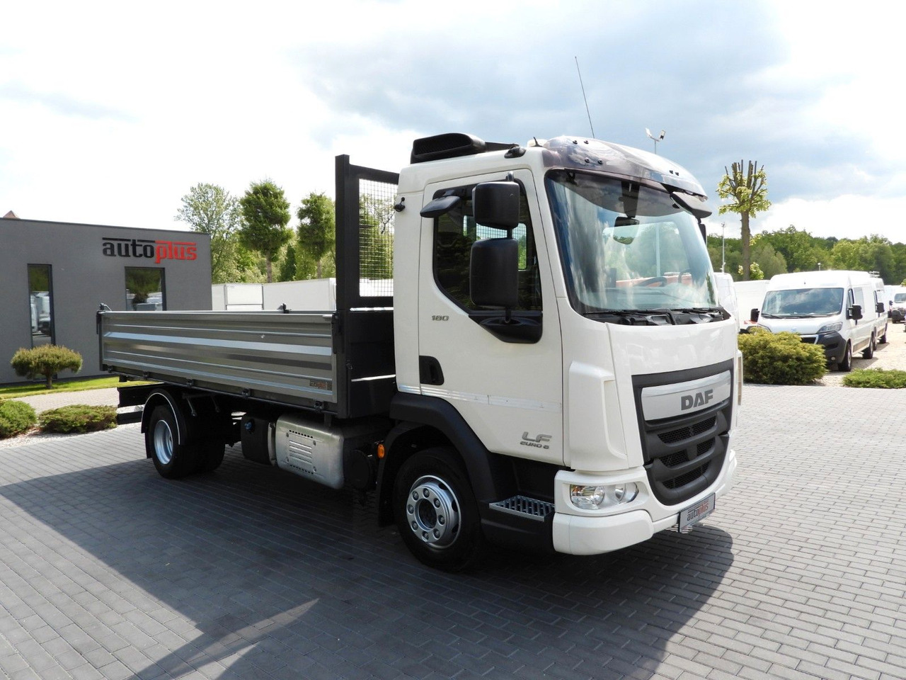 DAF LF 180 DREISEIKIPPER TEMPOMAT AUTOMATIK - Camion benne: photos 4 DAF LF 180 DREISEIKIPPER TEMPOMAT AUTOMATIK - Camion benne: photos 4