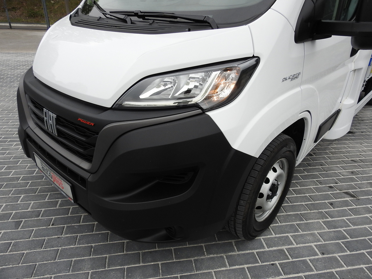 Utilitaire rideaux coulissants (PLSC) FIAT DUCATO TARPAULIN 10 PALLETS WEBASTO CRUISE CONTROL AIR CONDITIONING 180HP: photos 19 Utilitaire rideaux coulissants (PLSC) FIAT DUCATO TARPAULIN 10 PALLETS WEBASTO CRUISE CONTROL AIR CONDITIONING 180HP: photos 19