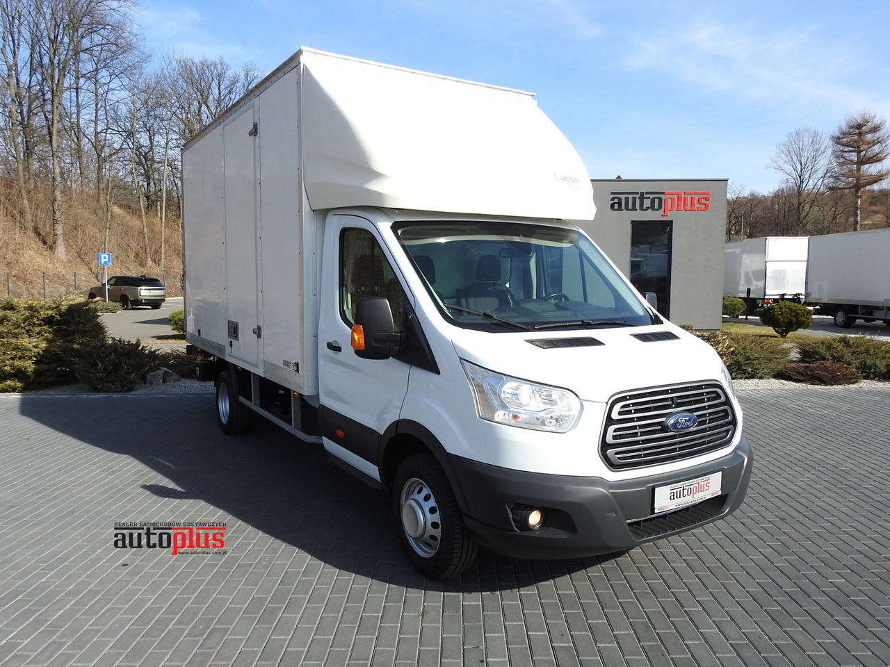 FORD TRANSIT  BOX LIFT 8 PALLETS CRUISE CONTROL LED LIGHTS TWIN WHEELS AIR CONDITIONING  170HP - Utilitaire frigorifique: photos 1 FORD TRANSIT  BOX LIFT 8 PALLETS CRUISE CONTROL LED LIGHTS TWIN WHEELS AIR CONDITIONING  170HP - Utilitaire frigorifique: photos 1