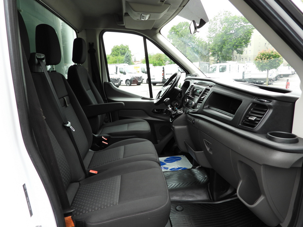 Fourgon grand volume FORD TRANSIT BOX / REFRIGERATOR BOX 5*C / CRUISE CONTROL LED LIGHTS TWIN WHEELS AIR CONDITIONING  130HP: photos 46