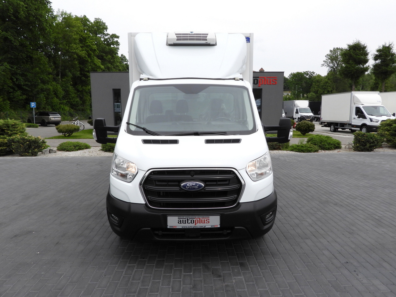 Fourgon grand volume FORD TRANSIT BOX / REFRIGERATOR BOX 5*C / CRUISE CONTROL LED LIGHTS TWIN WHEELS AIR CONDITIONING  130HP: photos 5