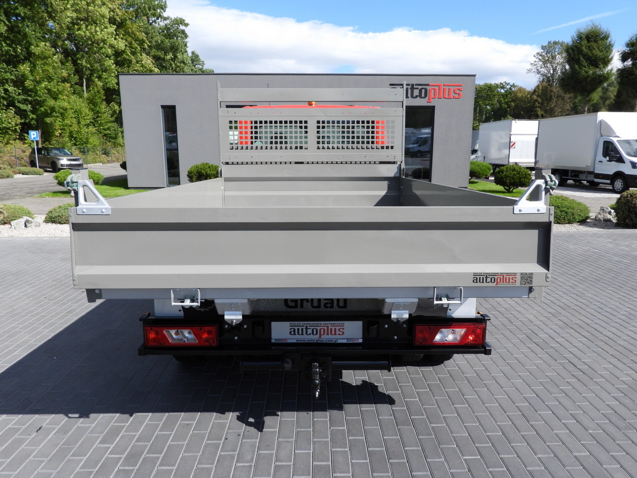 Utilitaire benne FORD TRANSIT TIPPER CRUISE CONTROL LED LIGHTS TWIN WHEELS AIR CONDITIONING 170HP: photos 10 Utilitaire benne FORD TRANSIT TIPPER CRUISE CONTROL LED LIGHTS TWIN WHEELS AIR CONDITIONING 170HP: photos 10