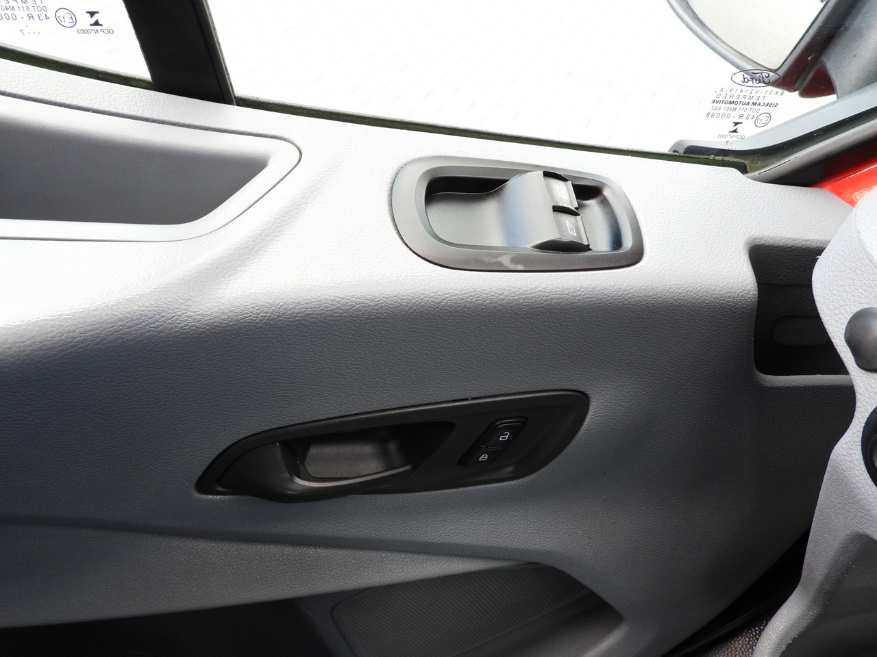 Utilitaire benne FORD TRANSIT TIPPER CRUISE CONTROL LED LIGHTS TWIN WHEELS AIR CONDITIONING 170HP: photos 30 Utilitaire benne FORD TRANSIT TIPPER CRUISE CONTROL LED LIGHTS TWIN WHEELS AIR CONDITIONING 170HP: photos 30