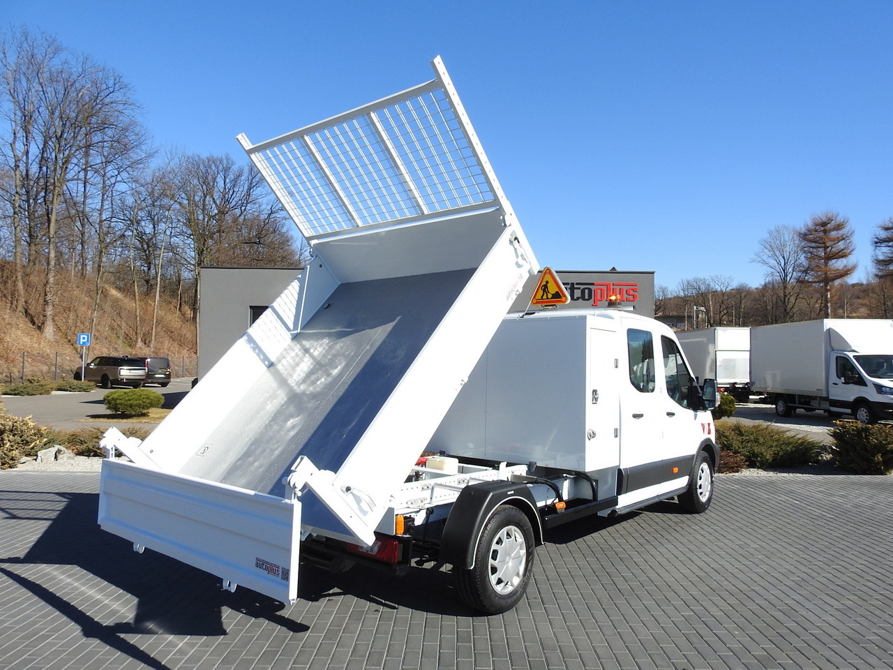 FORD TRANSIT  TIPPER DOUBLE CABIN DOKA 6 SEATS CRUISE CONTROL AIR CONDITIONING  130HP - Utilitaire benne: photos 3 FORD TRANSIT  TIPPER DOUBLE CABIN DOKA 6 SEATS CRUISE CONTROL AIR CONDITIONING  130HP - Utilitaire benne: photos 3