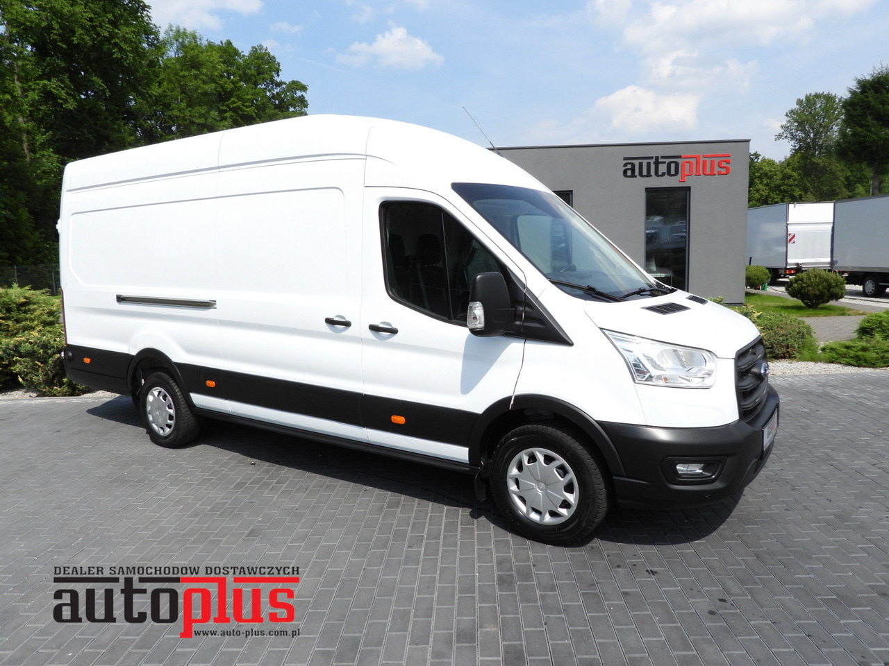 FORD TRANSIT VAN CRUISE CONTROL LED LIGHTS AIR CONDITIONING 130HP - Fourgon utilitaire: photos 1 FORD TRANSIT VAN CRUISE CONTROL LED LIGHTS AIR CONDITIONING 130HP - Fourgon utilitaire: photos 1