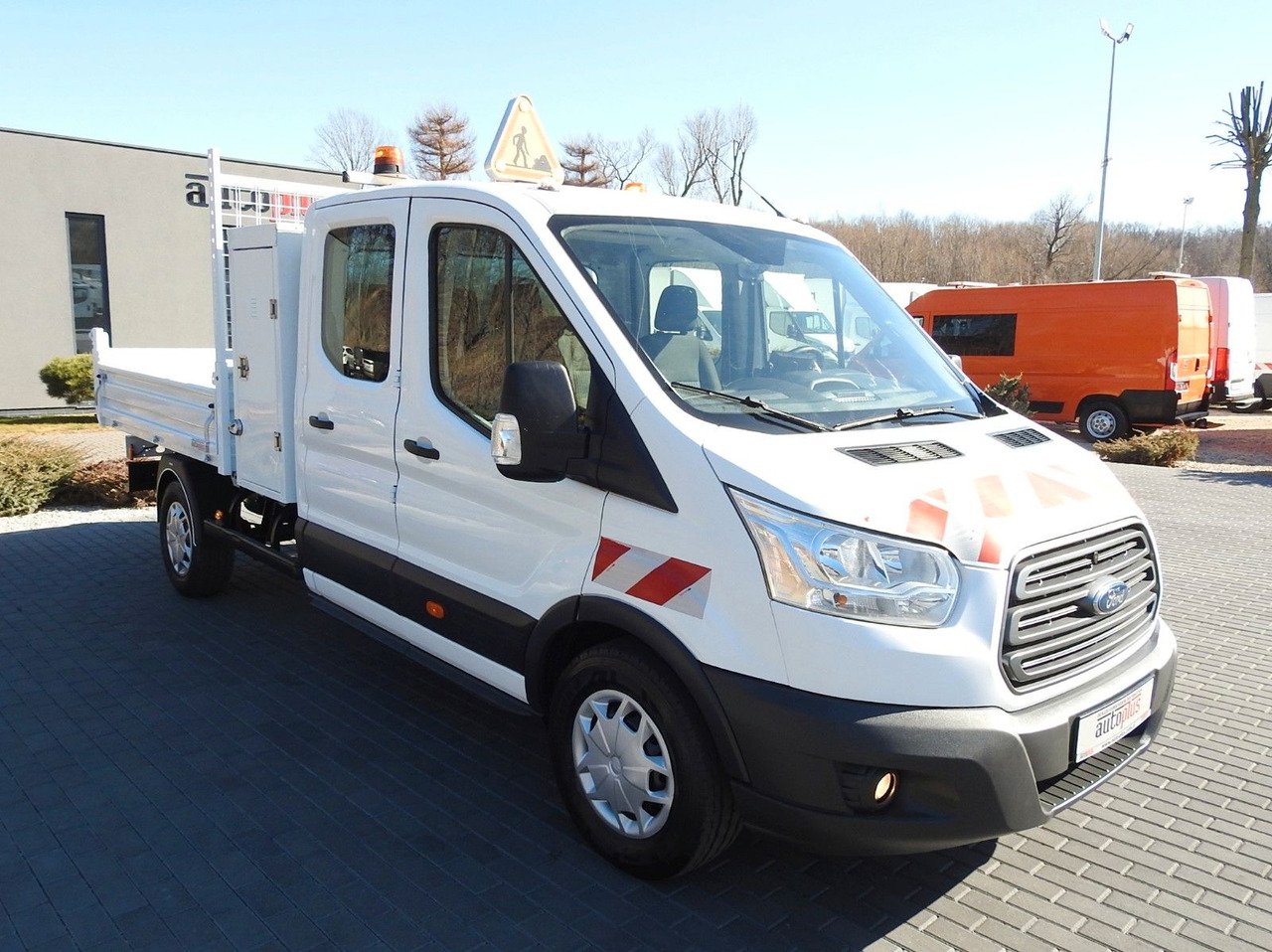 Ford TRANSIT KIPPER DOPPELKABINE DOKA 6 SITZE - Utilitaire benne, Utilitaire double cabine: photos 4 Ford TRANSIT KIPPER DOPPELKABINE DOKA 6 SITZE - Utilitaire benne, Utilitaire double cabine: photos 4