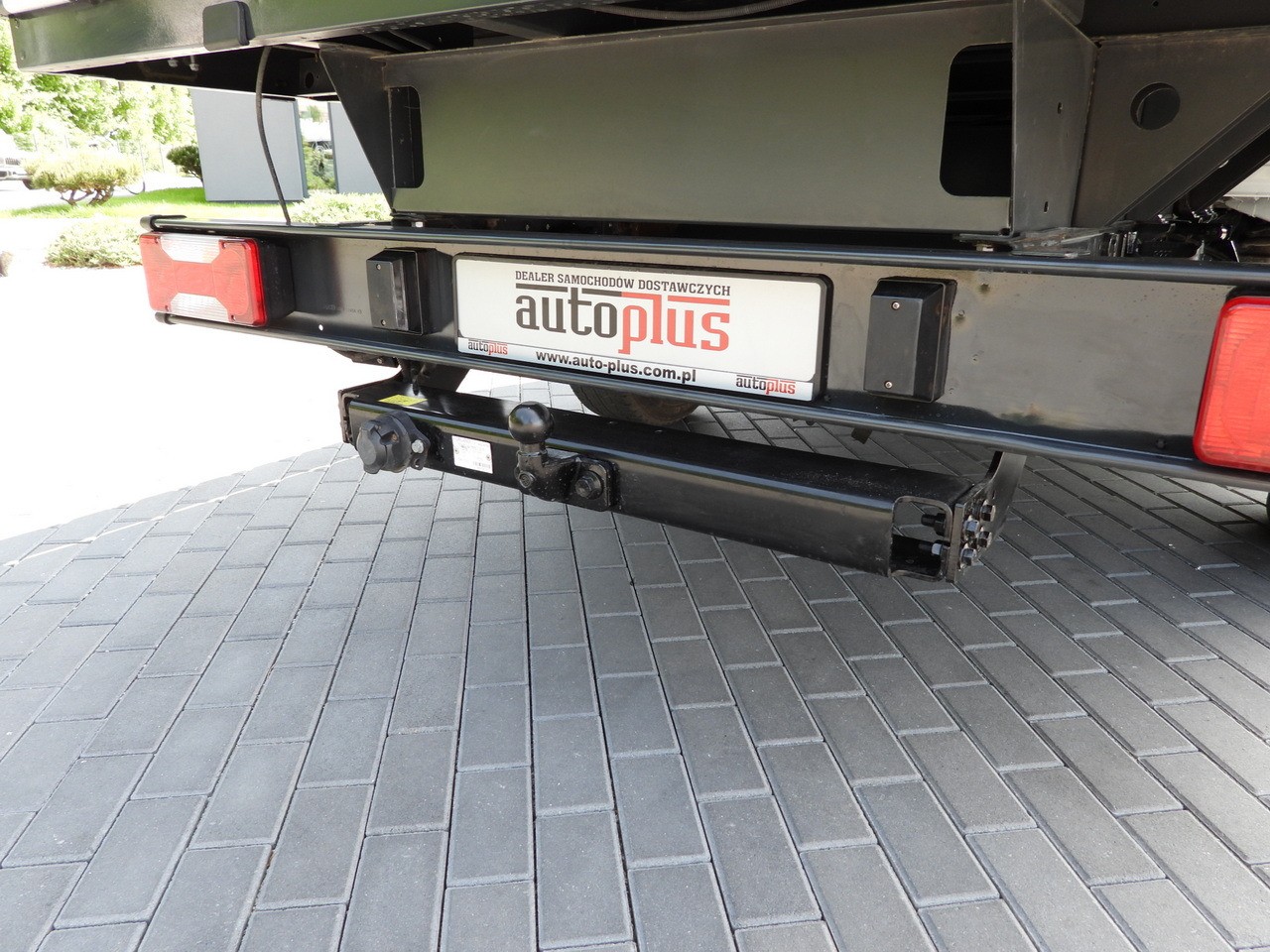 Utilitaire double cabine IVECO DAILY 35S12 STAKE BODY DOUBLE CABIN DOKA 7 SEATS AIR CONDITIONING 120HP: photos 18 Utilitaire double cabine IVECO DAILY 35S12 STAKE BODY DOUBLE CABIN DOKA 7 SEATS AIR CONDITIONING 120HP: photos 18