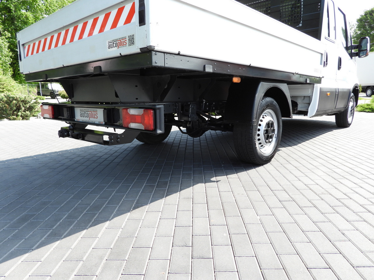 Utilitaire double cabine IVECO DAILY 35S12 STAKE BODY DOUBLE CABIN DOKA 7 SEATS AIR CONDITIONING 120HP: photos 19 Utilitaire double cabine IVECO DAILY 35S12 STAKE BODY DOUBLE CABIN DOKA 7 SEATS AIR CONDITIONING 120HP: photos 19