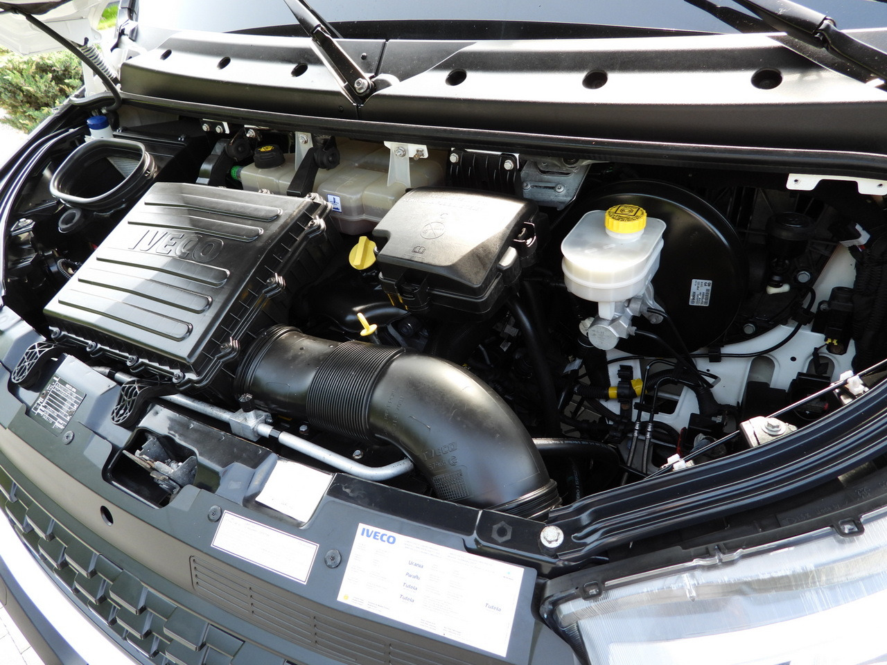 Utilitaire double cabine IVECO DAILY 35S12 STAKE BODY DOUBLE CABIN DOKA 7 SEATS AIR CONDITIONING 120HP: photos 20 Utilitaire double cabine IVECO DAILY 35S12 STAKE BODY DOUBLE CABIN DOKA 7 SEATS AIR CONDITIONING 120HP: photos 20