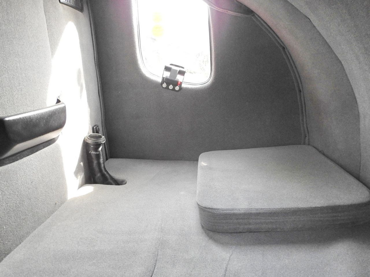 Utilitaire rideaux coulissants (PLSC) IVECO DAILY 35S18 TARPAULIN 10 PALLETS WEBASTO CRUISE CONTROL LED LIGHTS AIR CONDITIONING  180HP: photos 44