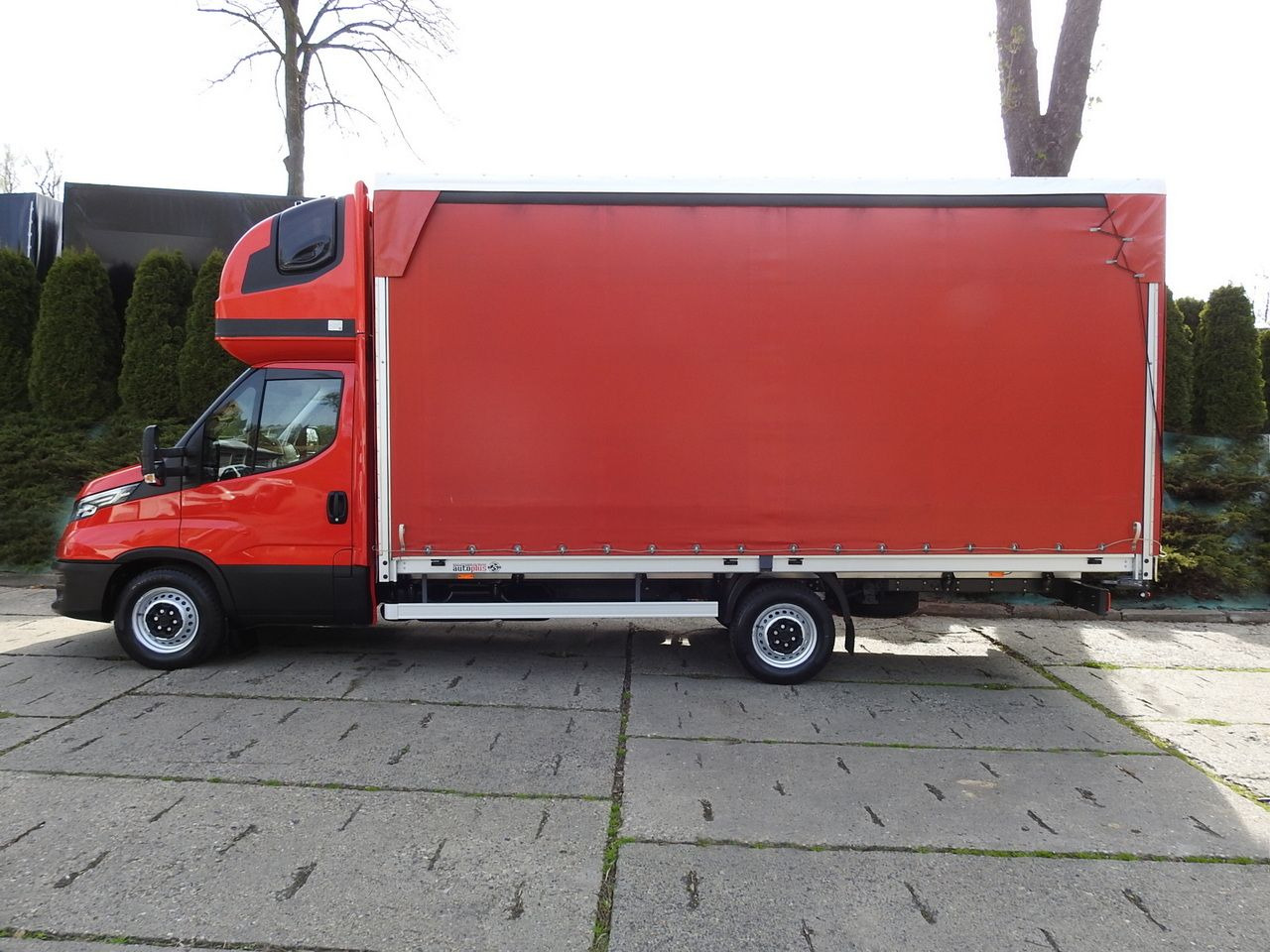 Utilitaire rideaux coulissants (PLSC) IVECO DAILY 35S18 TARPAULIN 10 PALLETS WEBASTO CRUISE CONTROL LED LIGHTS AIR CONDITIONING  180HP: photos 9