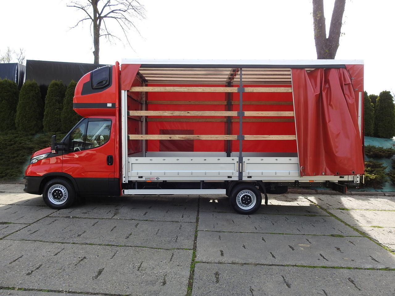 Utilitaire rideaux coulissants (PLSC) IVECO DAILY 35S18 TARPAULIN 10 PALLETS WEBASTO CRUISE CONTROL LED LIGHTS AIR CONDITIONING  180HP: photos 8