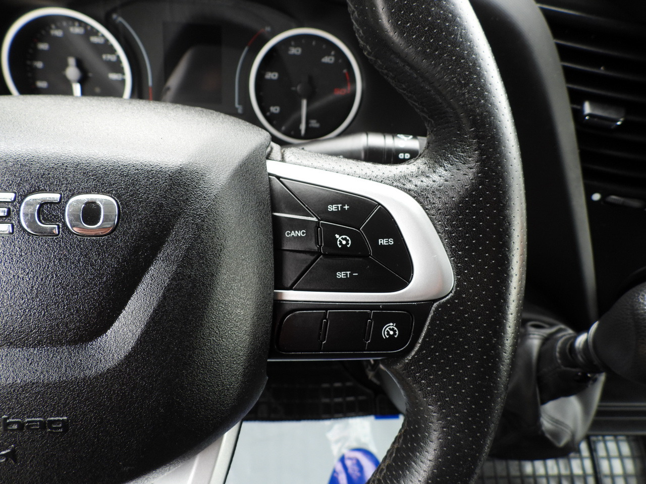 Utilitaire rideaux coulissants (PLSC) IVECO DAILY 35S18 TARPAULIN 10 PALLETS WEBASTO CRUISE CONTROL NAVIGATION LED LIGHTS AIR CONDITIONING  180HP: photos 42