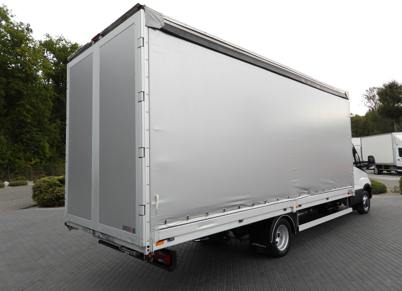 IVECO DAILY 50C15 TARPAULIN 12 PALLETS CRUISE CONTROL TWIN WHEELS AIR CONDITIONING  150HP - Utilitaire rideaux coulissants (PLSC): photos 3 IVECO DAILY 50C15 TARPAULIN 12 PALLETS CRUISE CONTROL TWIN WHEELS AIR CONDITIONING  150HP - Utilitaire rideaux coulissants (PLSC): photos 3