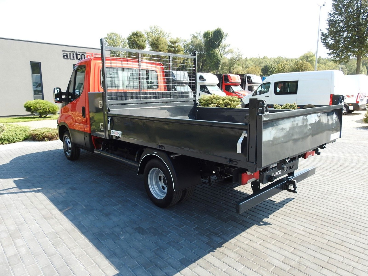 Utilitaire benne Iveco DAILY 35C13 KIPPER TEMPOMAT A/C ZWILLINGSRÄDER: photos 9