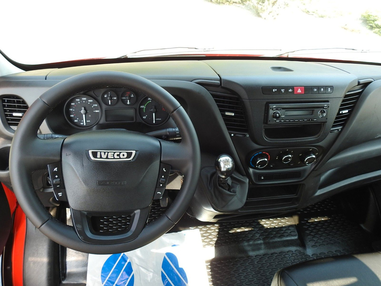 Utilitaire benne Iveco DAILY 35C13 KIPPER TEMPOMAT A/C ZWILLINGSRÄDER: photos 24