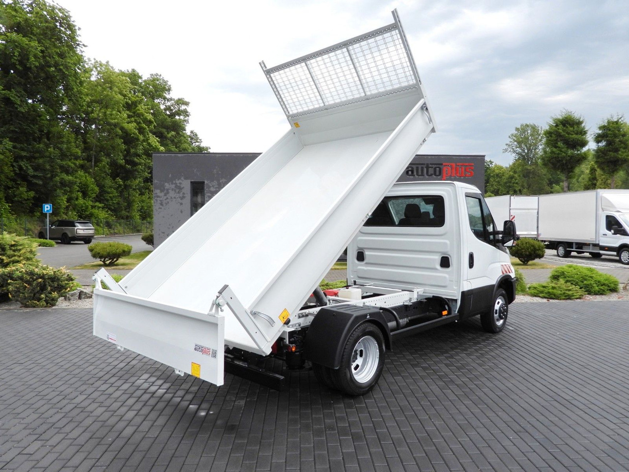 Iveco DAILY 35C21 KIPPER TEMPOMAT NAVIGATION LED - Utilitaire benne: photos 3 Iveco DAILY 35C21 KIPPER TEMPOMAT NAVIGATION LED - Utilitaire benne: photos 3