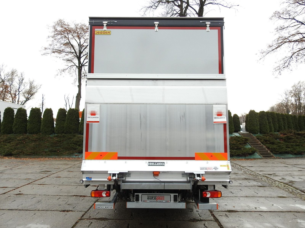 Camion à rideaux coulissants Iveco EUROCARGO 120-250 PRITSCHE PLANE 18 PALETTEN A/C: photos 11