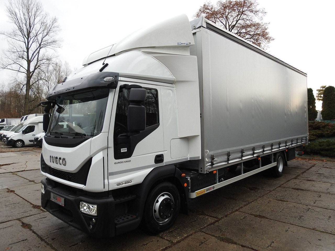 Camion à rideaux coulissants Iveco EUROCARGO 120-250 PRITSCHE PLANE 18 PALETTEN A/C: photos 6