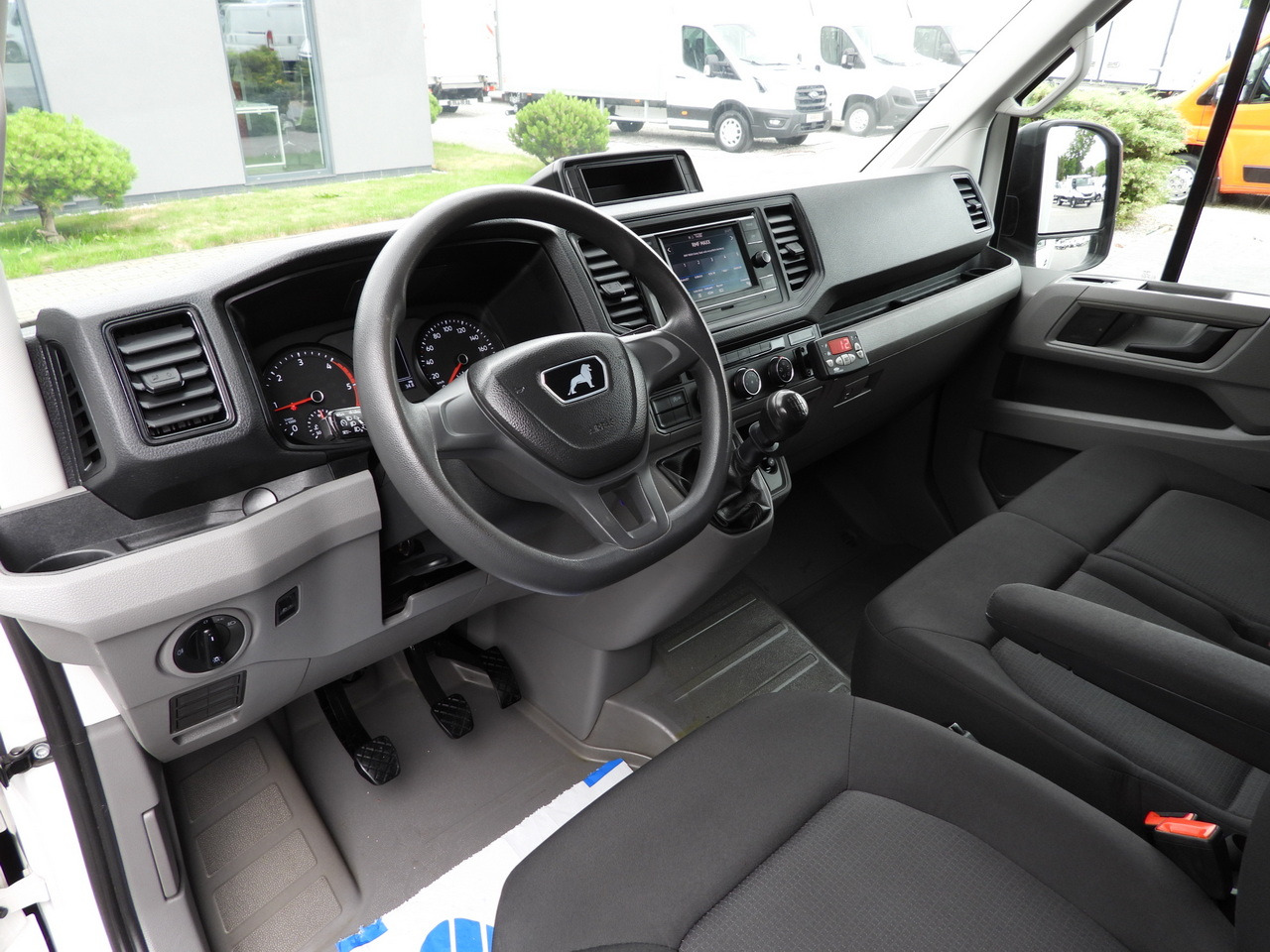 MAN TGE 3.180 REGRIGERATOR BOX 0*C CRUISE CONTROL TWIN WHEELS AIR CONDITIONING 180HP - Utilitaire frigorifique: photos 2 MAN TGE 3.180 REGRIGERATOR BOX 0*C CRUISE CONTROL TWIN WHEELS AIR CONDITIONING 180HP - Utilitaire frigorifique: photos 2