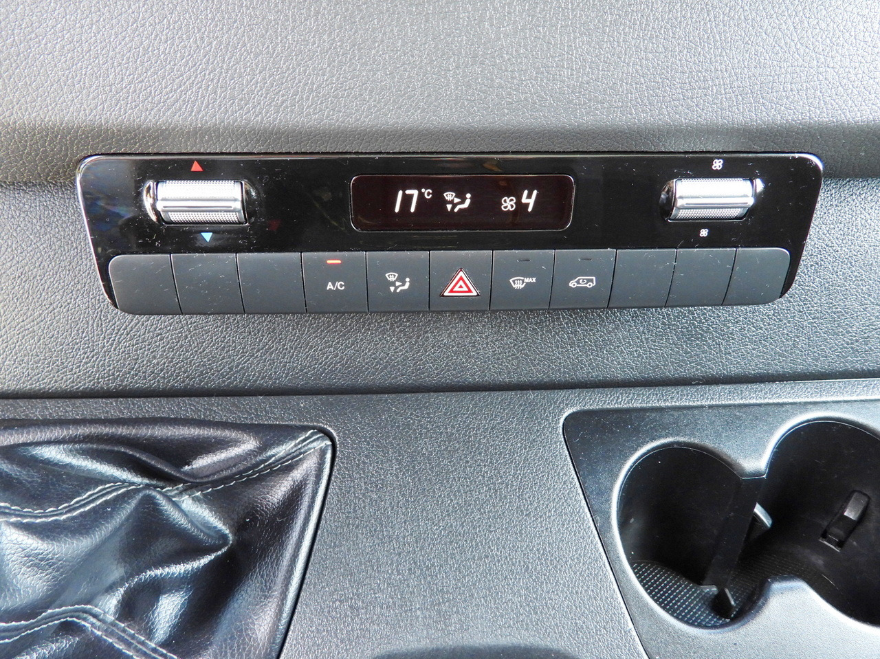 Utilitaire frigorifique MERCEDES SPRINTER 316 REGRIGERATOR BOX 0*C LIFT 8 PALLETS CRUISE CONTROL PNEUMATICS AIR CONDITIONING  160HP: photos 40